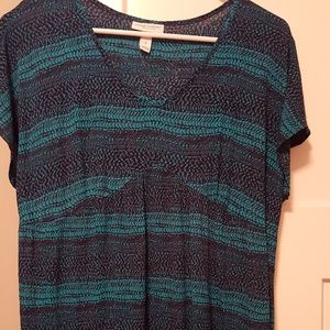 L Liz Lange Maternity Top in Blue